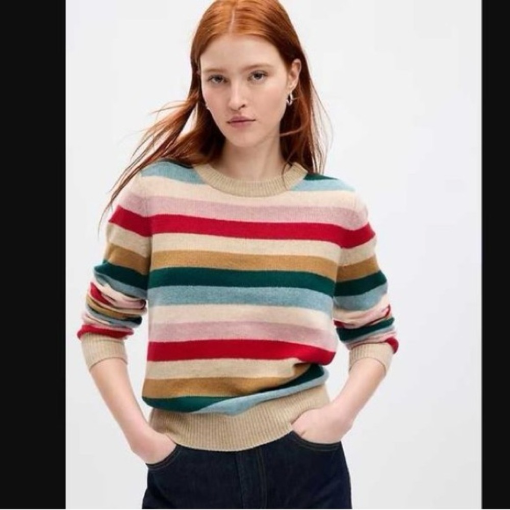 GAP Striped Crewneck Women's Sweater in Multi-Color